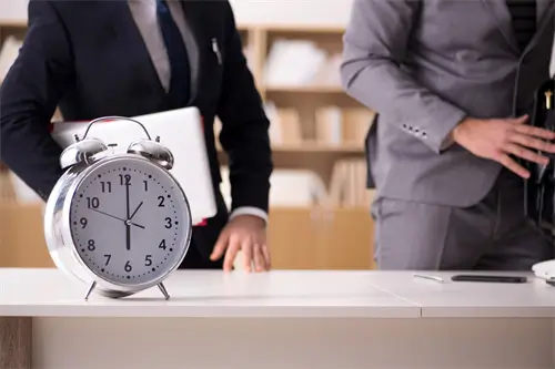 利比里亚人到内蒙古旅游多少钱